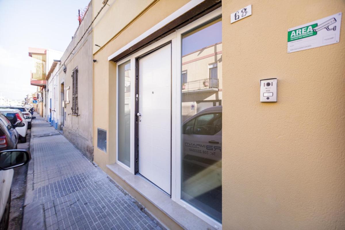 Bandiera 68 Apartment Cagliari Zewnętrze zdjęcie
